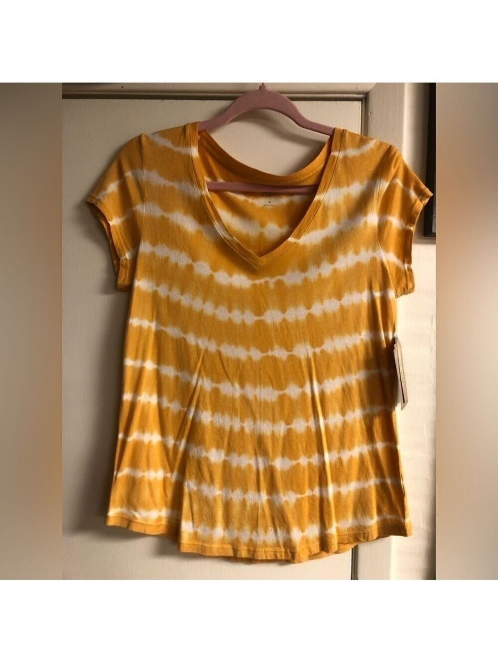 YELLOW/WHITE TEE BY TRUE CRAFT SIZE MED